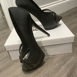 Bakers Brand: Kathy Black Pumps